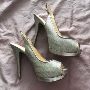 Guess silver glitter peep toe pumps